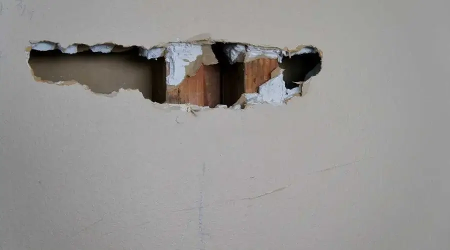 01 - repair large stucco damage